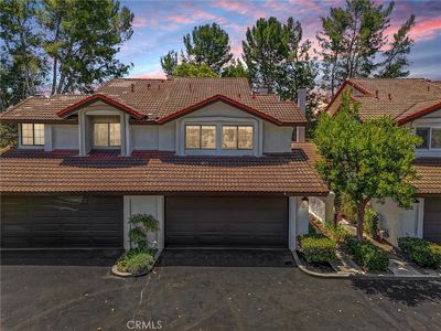6 Shadow Hill Ln