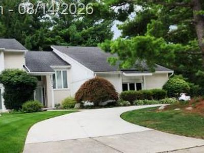 Property at 28740 Appleblossom Ln, Farmington Hills, MI
