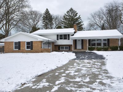 2261 West Kenboern DRIVE