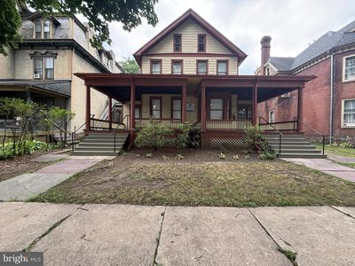 743-745 W 3rd St