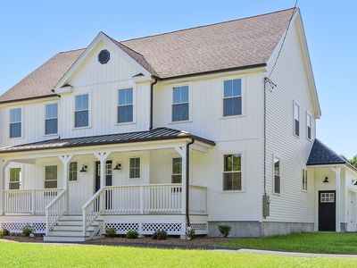 38 Hemlock St
