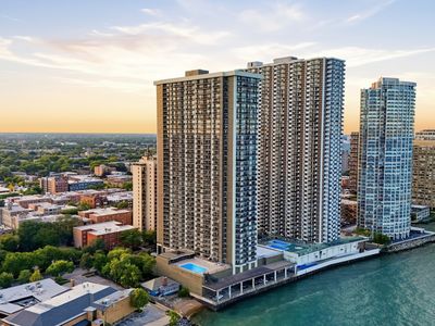 6007 N Sheridan Rd APT 6H