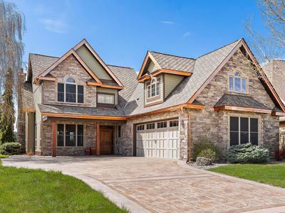 1363 Lake Pointe Dr