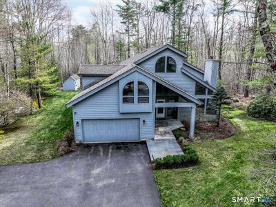 17 Dresden Court West