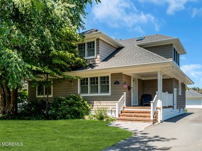 705 Crescent Place