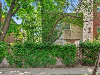 925 W Wolfram St