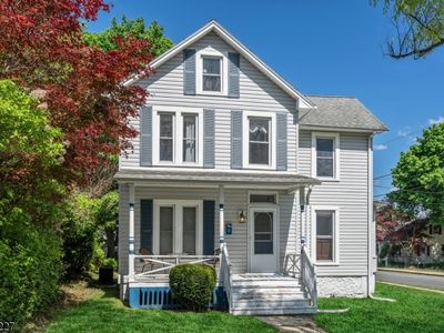 16 Grand Ave