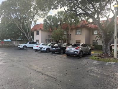 15718 E Waterside Cir APT 102