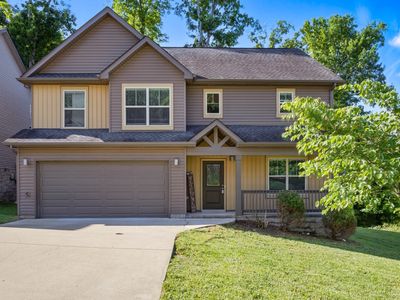 1200 Eagles Bluff Dr
