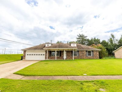 558 Pearman Ave