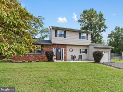 2051 Roselyn Dr