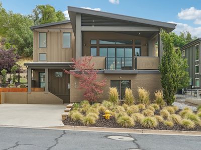 73 E Columbus Ct