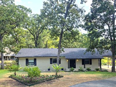 243 Shoreline Dr