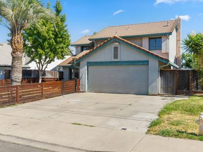 2501 Merle Ave