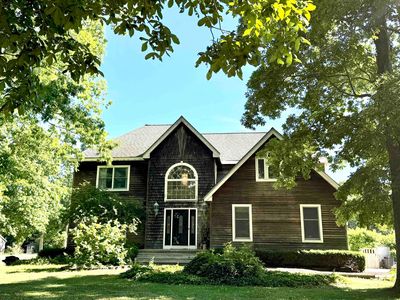416 Hand Ave