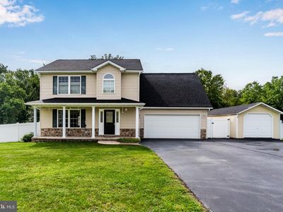 6 Camelot Ln