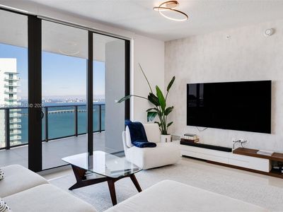 488 NE 18th St #4805