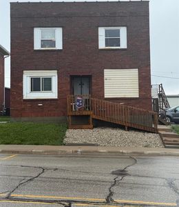113 N Main St