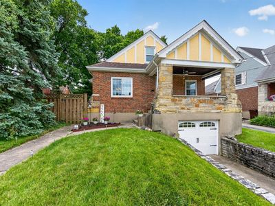 2169 Glenside Ave