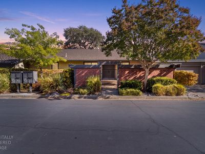 8737 Bluff Ln