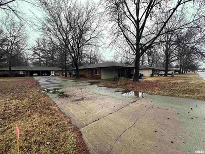 2034 & 2012 N Illinois Ave