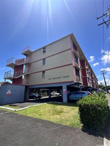 633 Nalanui St APT 215