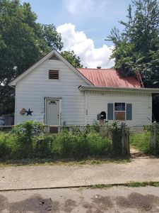 153 Cotter Ave