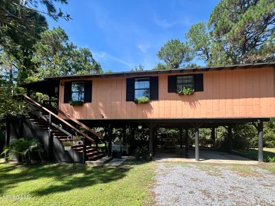 6809 Mescalero Dr