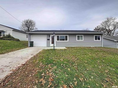 1336 W 38th Pl