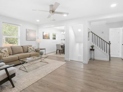 1110 Oak Knoll Ter SE