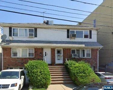 239 Riverview Pl