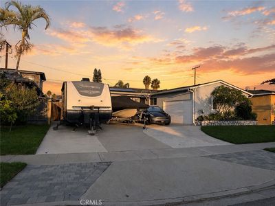7794 La Casa Way
