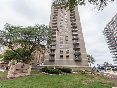 12500 Edgewater Dr APT 303
