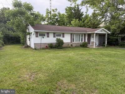 Property at 1811 Holly Ln, Chambersburg, PA