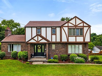 120 Larchfield Dr