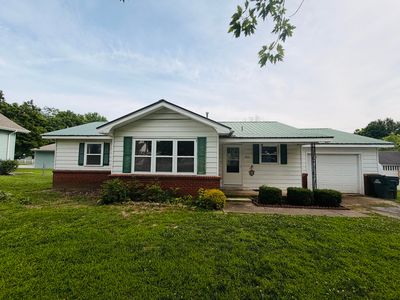Property at 204 W Oak Street, Stockton, MO