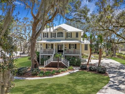 1108 E Mission Ln SE