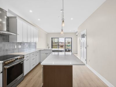 16 N End Blvd #1