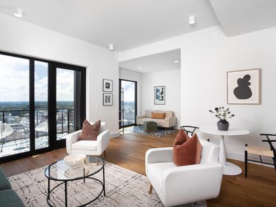 115 Morris St UNIT 2004