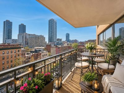 135 Montgomery St #8E3