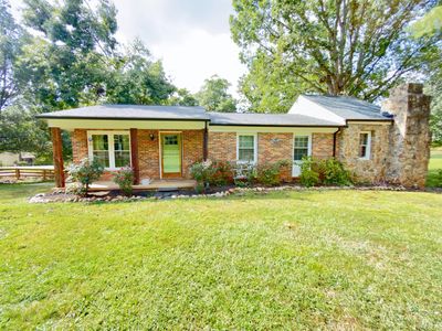 669 Doss Rd