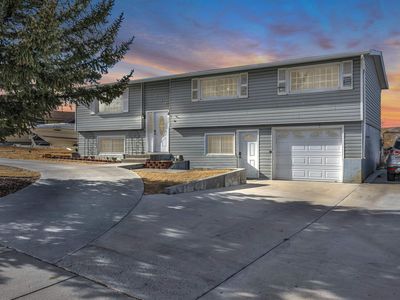 1835 Arkansas Dr