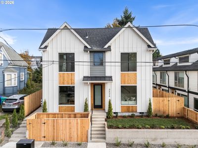 3556 N Haight Ave #4