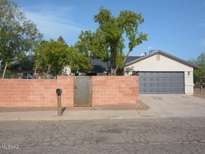 2310 N 3rd Ave