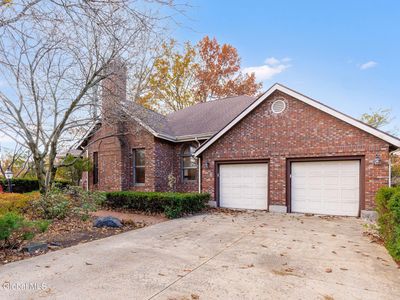 2 Carriage Hill Drive