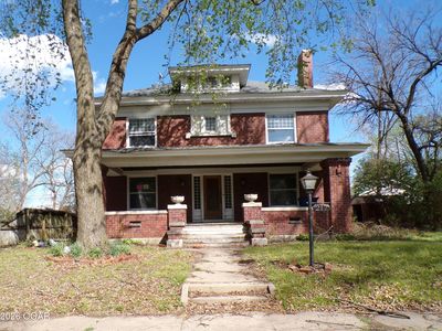 217 N Pearl Ave