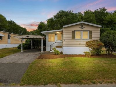8 Thayer Dr
