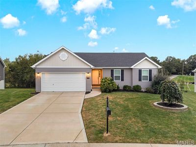 Property at 10 Majestic Lakes Ct, Moscow Mills, MO