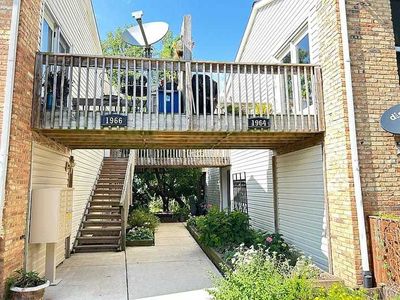 1964 Kenilworth Cir APT F