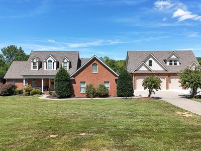 186 Henry Dr